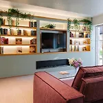 Fabiolous Suites